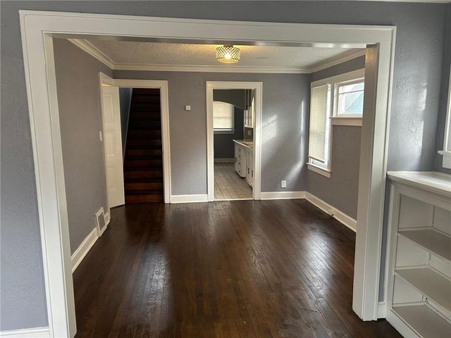 4129 College Avenue, Kansas City, MO 64130