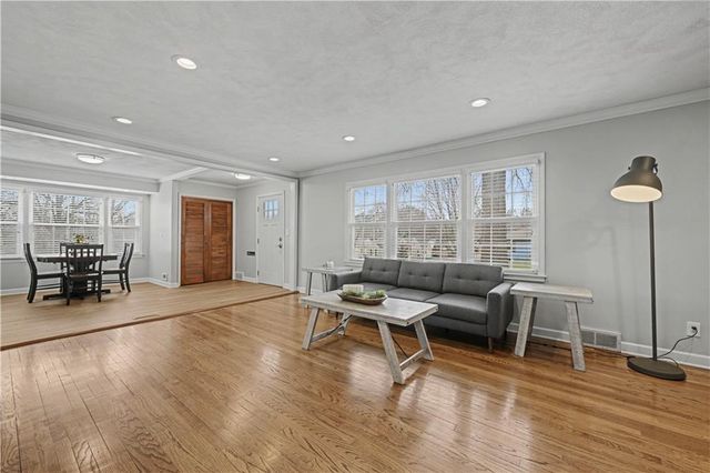 5645 Russell Street, Mission, KS 66202