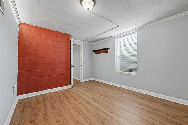 5645 Russell Street, Mission, KS 66202