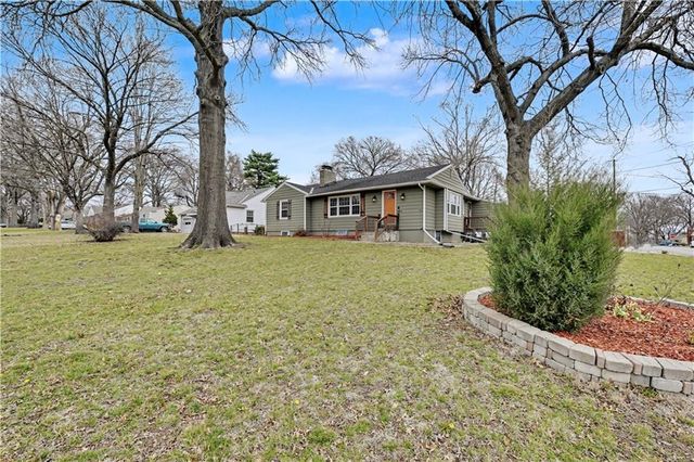 5645 Russell Street, Mission, KS 66202