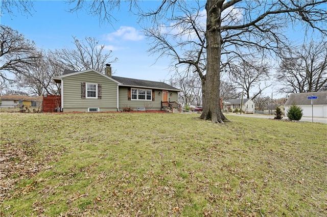 5645 Russell Street, Mission, KS 66202