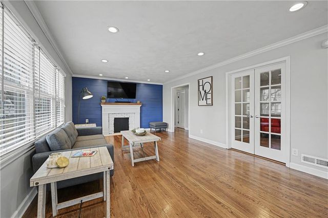 5645 Russell Street, Mission, KS 66202