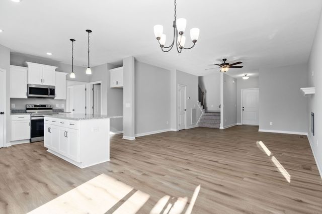 1042 Winesap Rd, Clarksville, TN 37040