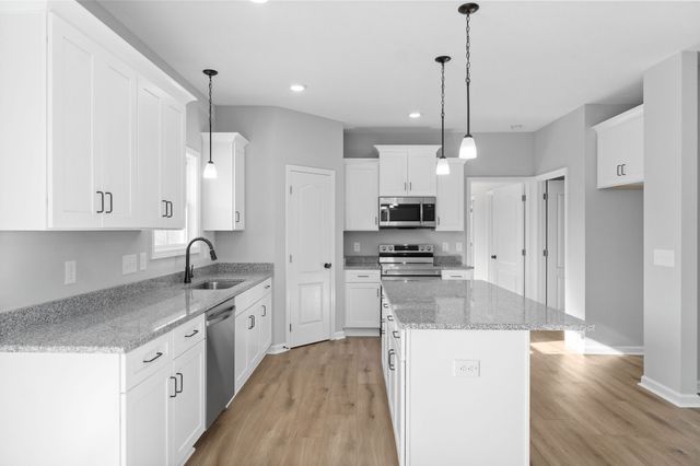 1042 Winesap Rd, Clarksville, TN 37040