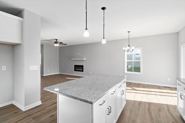 1042 Winesap Rd, Clarksville, TN 37040