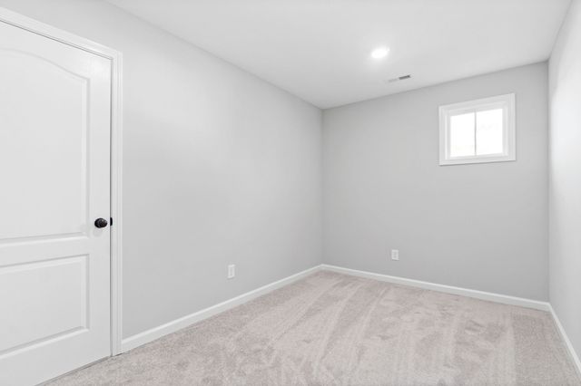 1042 Winesap Rd, Clarksville, TN 37040