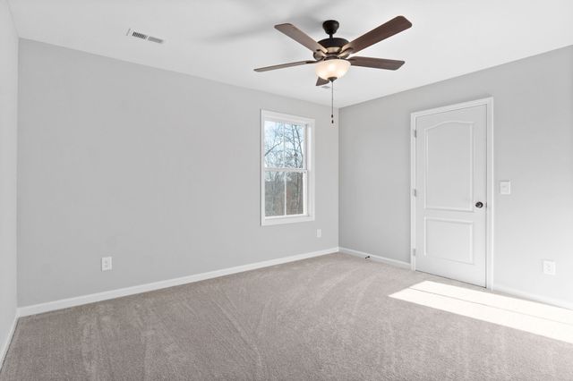 1042 Winesap Rd, Clarksville, TN 37040