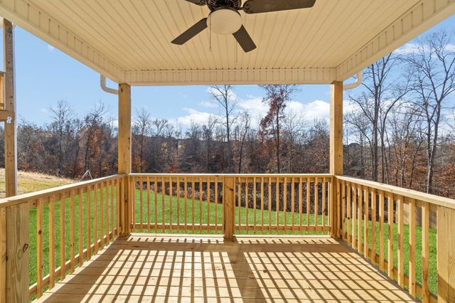 1042 Winesap Rd, Clarksville, TN 37040