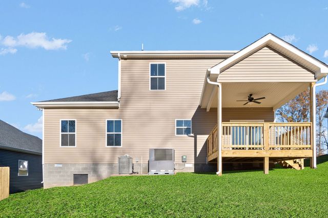 1042 Winesap Rd, Clarksville, TN 37040