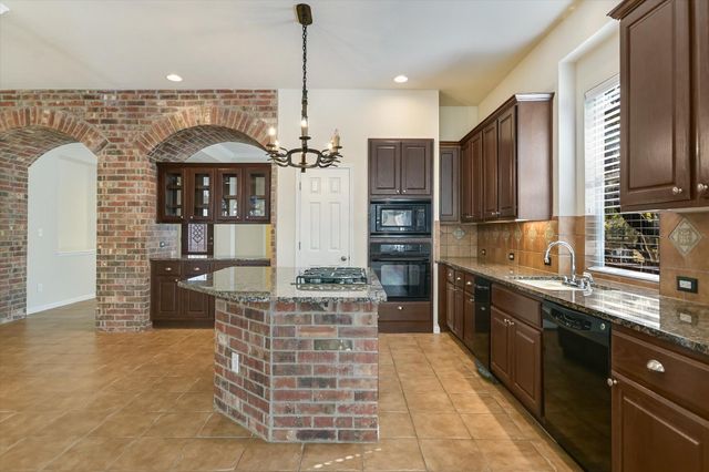 2713 Izoro BND, Cedar Park, TX 78613