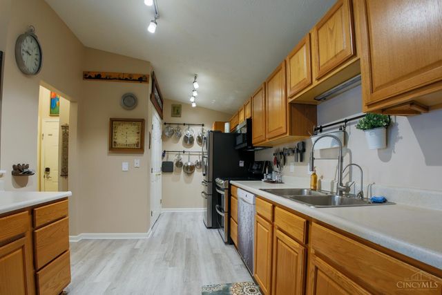 2000 Waterstone Boulevard, Washington Twp, OH 45342