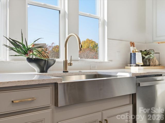 6009 Yellow Buckeye Drive, Charlotte, NC 28277