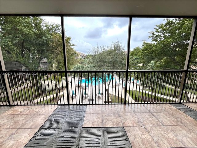 2806 N 46th Ave D537, Hollywood, FL 33021