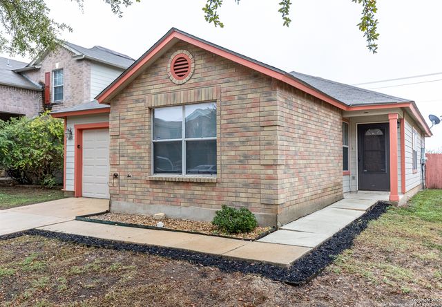 6058 Kensinger, Converse, TX 78109