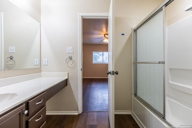 6058 Kensinger, Converse, TX 78109