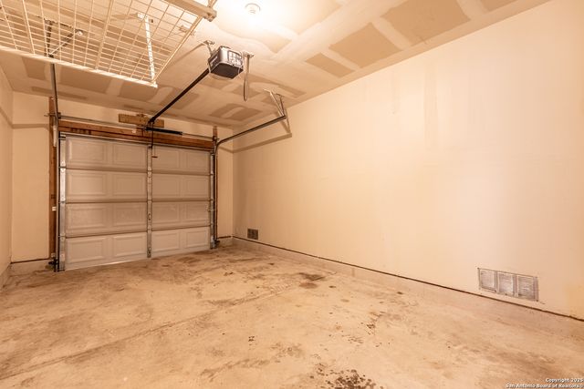 6058 Kensinger, Converse, TX 78109