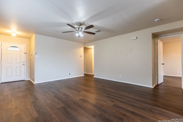 6058 Kensinger, Converse, TX 78109