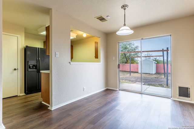 6058 Kensinger, Converse, TX 78109