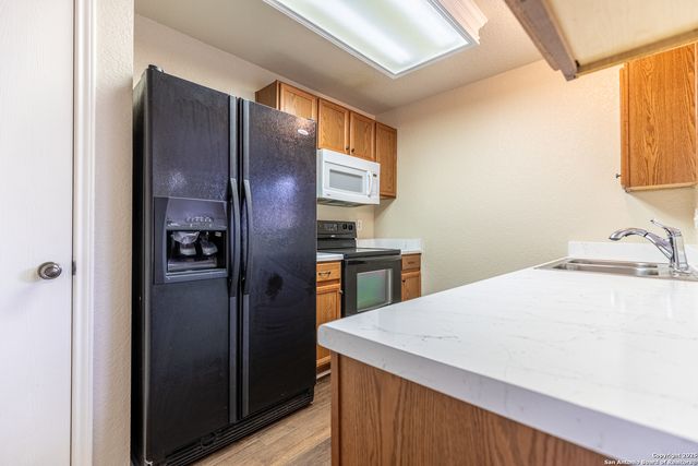 6058 Kensinger, Converse, TX 78109