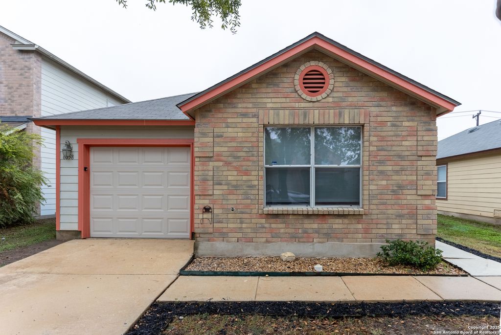 6058 Kensinger, Converse, TX 78109