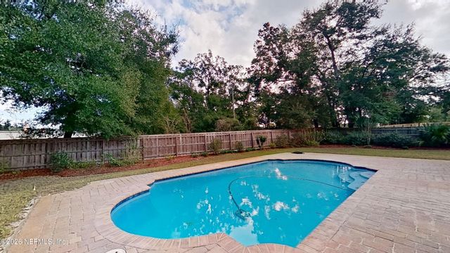 998 ROCK BAY Drive, Jacksonville, FL 32218