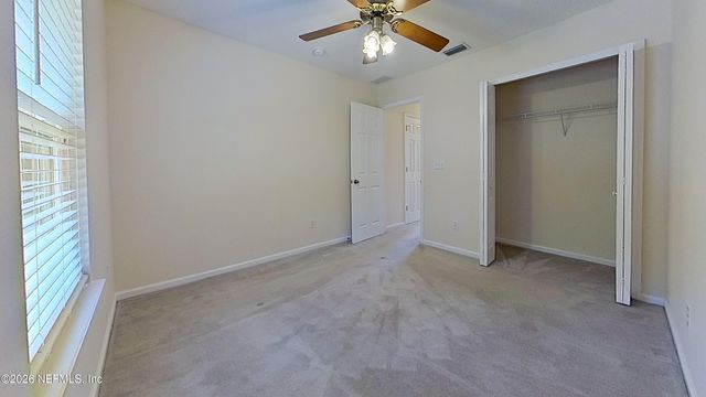 998 ROCK BAY Drive, Jacksonville, FL 32218