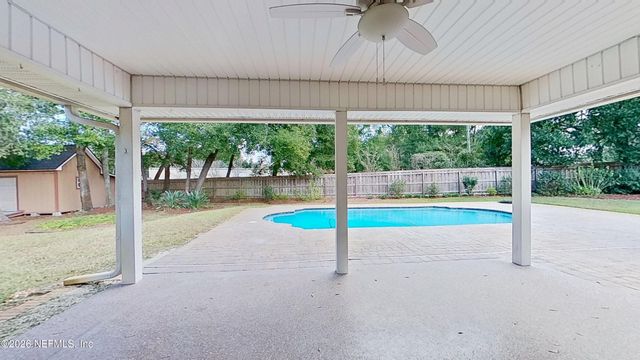 998 ROCK BAY Drive, Jacksonville, FL 32218