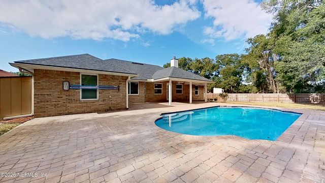 998 ROCK BAY Drive, Jacksonville, FL 32218