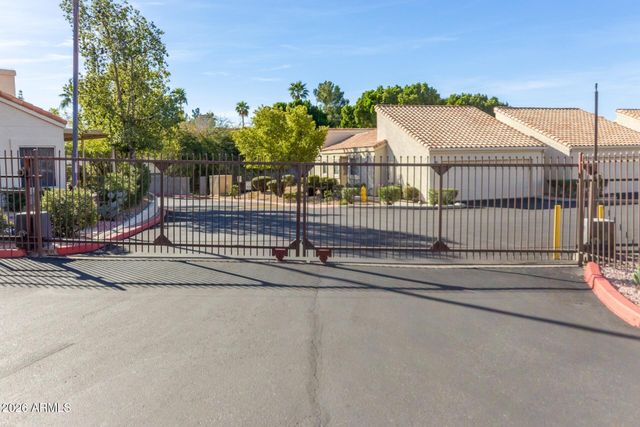 7826 W MCRAE Way, Glendale, AZ 85308