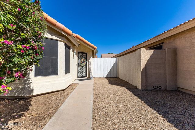 7826 W MCRAE Way, Glendale, AZ 85308