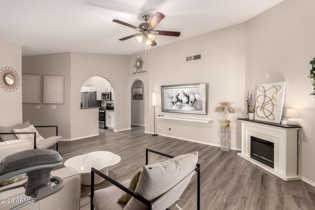 7826 W MCRAE Way, Glendale, AZ 85308