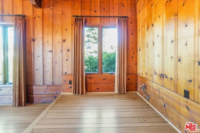 321 N Las Casas Avenue, Pacific Palisades (los Angeles), CA 90272