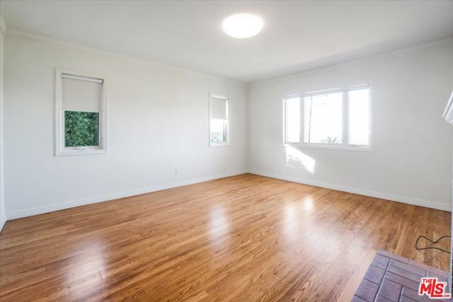 321 N Las Casas Avenue, Pacific Palisades (los Angeles), CA 90272