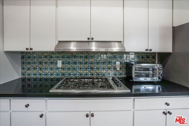 321 N Las Casas Avenue, Pacific Palisades (los Angeles), CA 90272