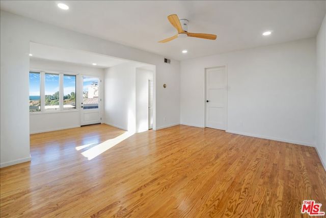 321 N Las Casas Avenue, Pacific Palisades (los Angeles), CA 90272