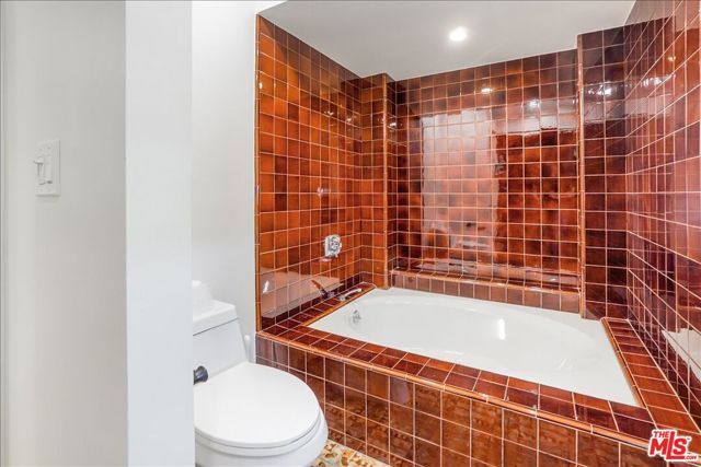 321 N Las Casas Avenue, Pacific Palisades (los Angeles), CA 90272