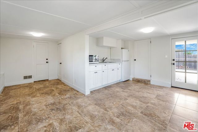 321 N Las Casas Avenue, Pacific Palisades (los Angeles), CA 90272