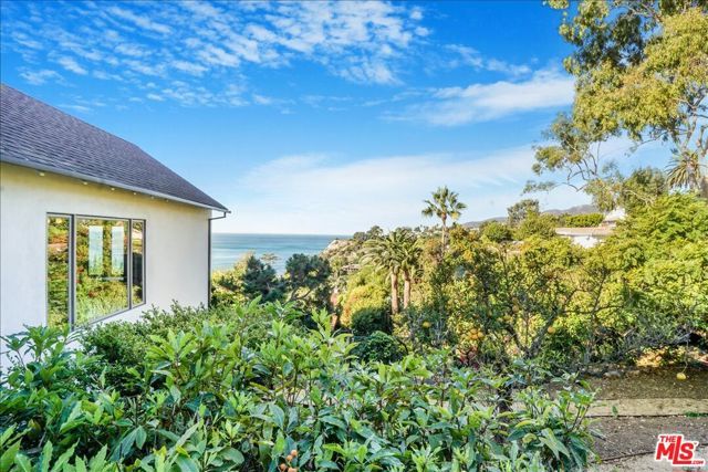321 N Las Casas Avenue, Pacific Palisades (los Angeles), CA 90272