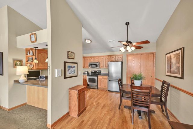 17600 W Lincoln AVENUE, New Berlin, WI 53146