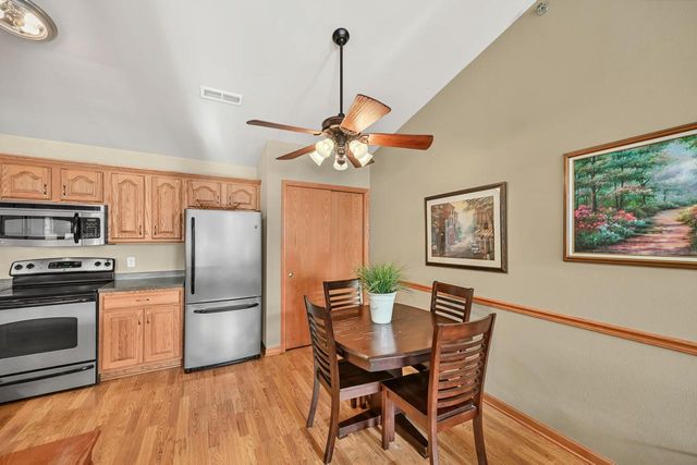 17600 W Lincoln AVENUE, New Berlin, WI 53146