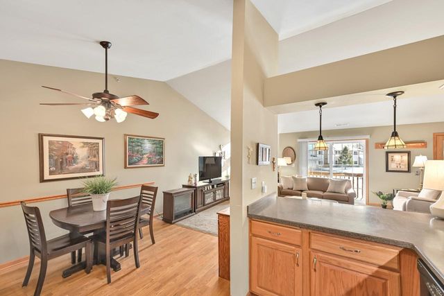 17600 W Lincoln AVENUE, New Berlin, WI 53146