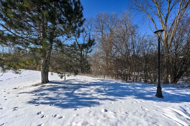 17600 W Lincoln AVENUE, New Berlin, WI 53146