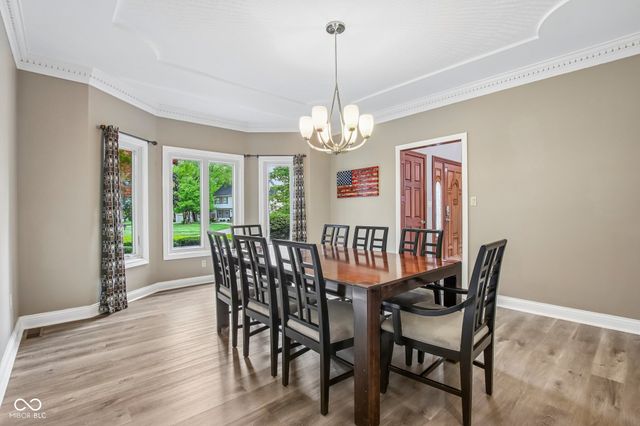 152 Derbyshire Drive, Indianapolis, IN 46229