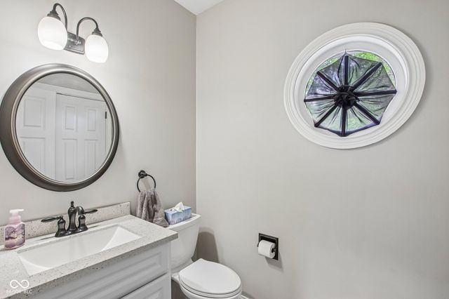 152 Derbyshire Drive, Indianapolis, IN 46229