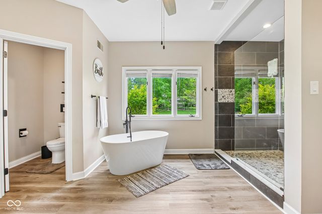 152 Derbyshire Drive, Indianapolis, IN 46229