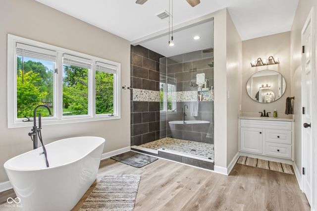 152 Derbyshire Drive, Indianapolis, IN 46229