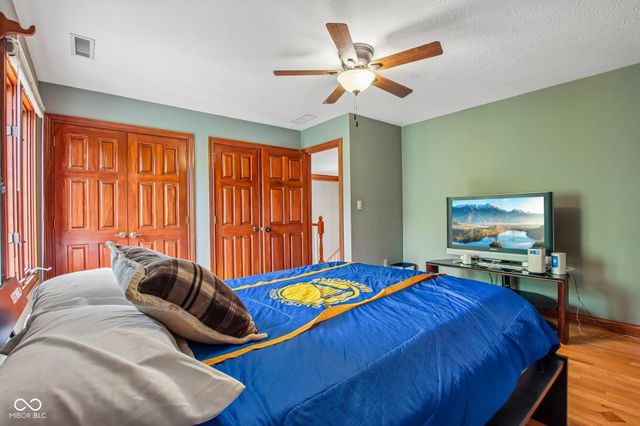 152 Derbyshire Drive, Indianapolis, IN 46229