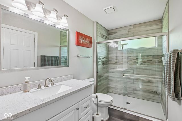 152 Derbyshire Drive, Indianapolis, IN 46229