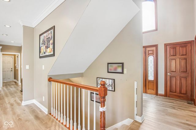 152 Derbyshire Drive, Indianapolis, IN 46229