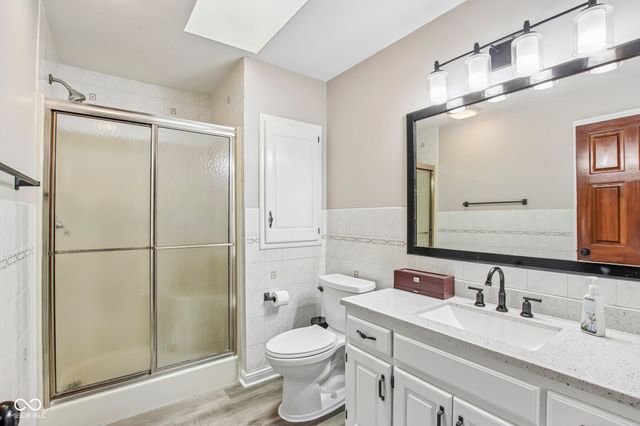 152 Derbyshire Drive, Indianapolis, IN 46229